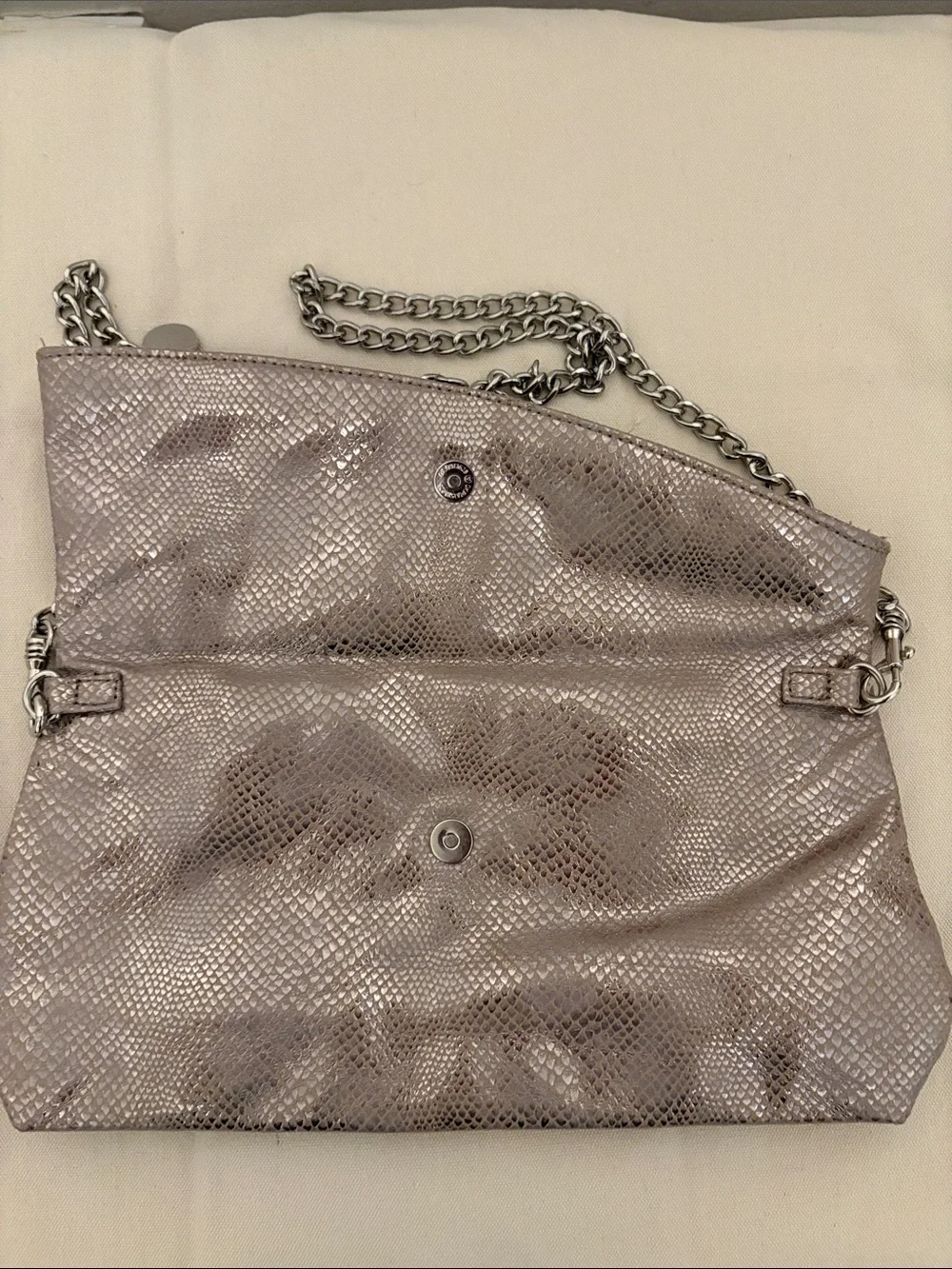 mark. chic metallic